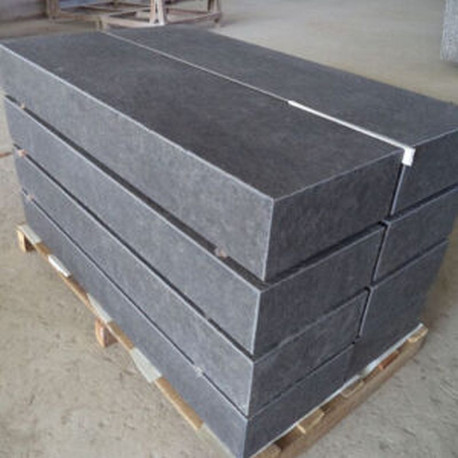 15 x 40 cm Granit-Blockstufen Pedro Black schwarz