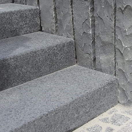 20 x 40 cm Granit-Blockstufen Pedro Black schwarz