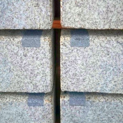 15 x 35 cm Blindenleit-Granit-Blockstufen Elena weißgrau 100 cm lang