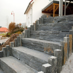 14  - 16 cm hohe Schiefer Blockstufen anthrazit - schwarz